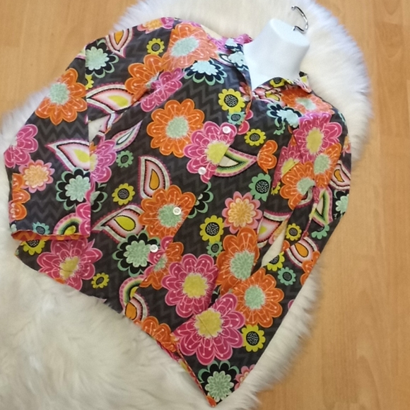 Vera Bradley Floral & Paisley Button Down Top - Picture 10 of 12